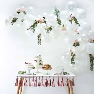 Balloon arch in Pearl White 70 balloons