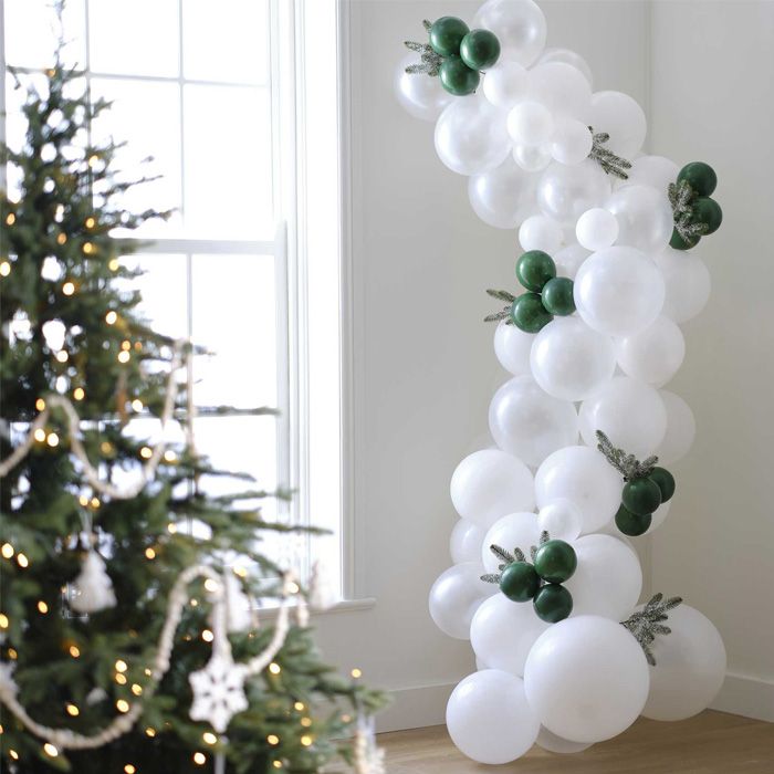 Christmas Balloon Arch Snow White & Dark Green 83 parts
