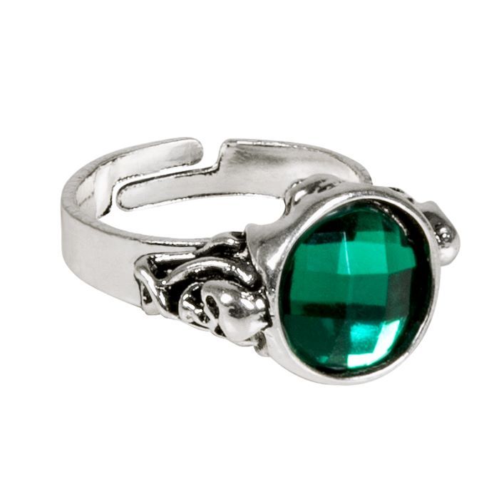 Ring with green stone - one size