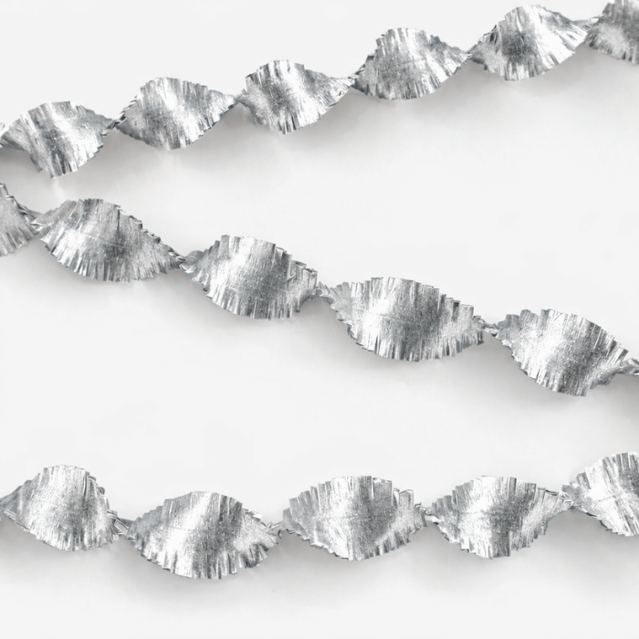 Silver crepe streamer garland - 6 metres