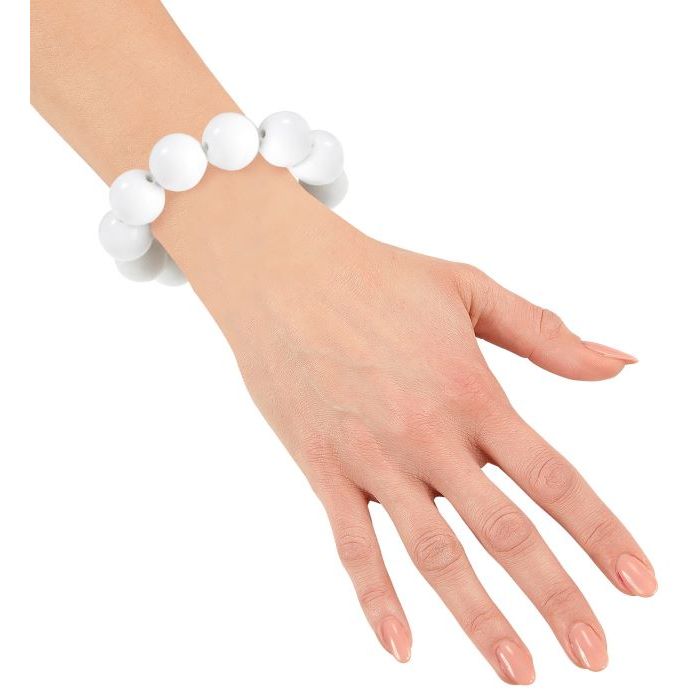 White 70s pearl bracelet