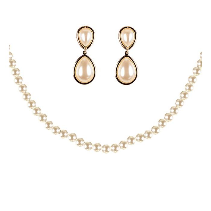 50's jewellery set with a white pearl necklace and pearl earrings