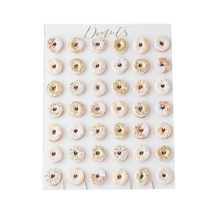 Donutstativ i træ med plads til 42 donuts