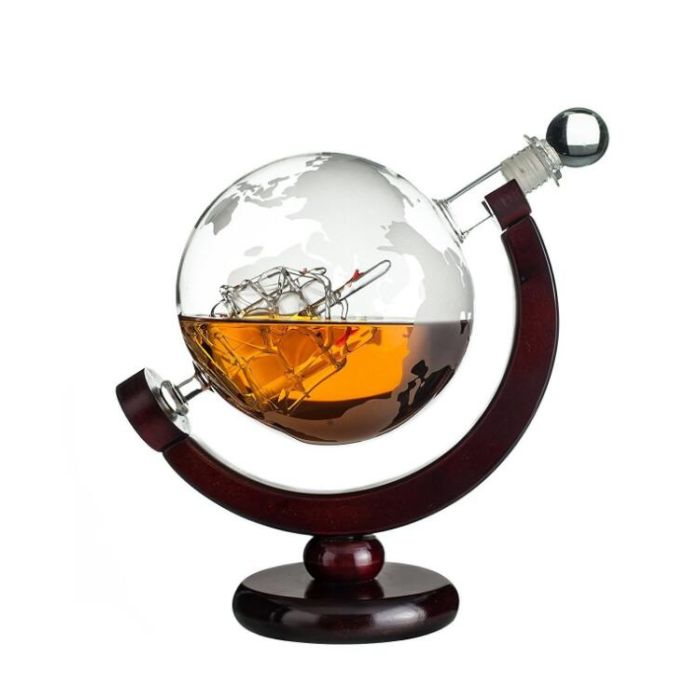 Whisky Decanter Globe With Glasses