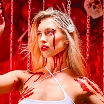 Halloween skeleton hand hair clip